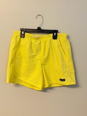 Patagonia women’s baggies shorts 5in pineapple yellow small NWT